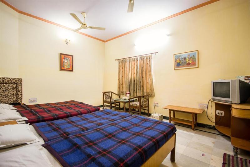 Hotel Taj Plaza, Vip Road,