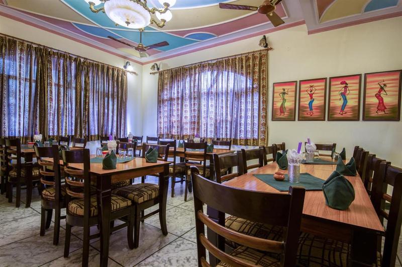Taj Plaza, Vip Road,